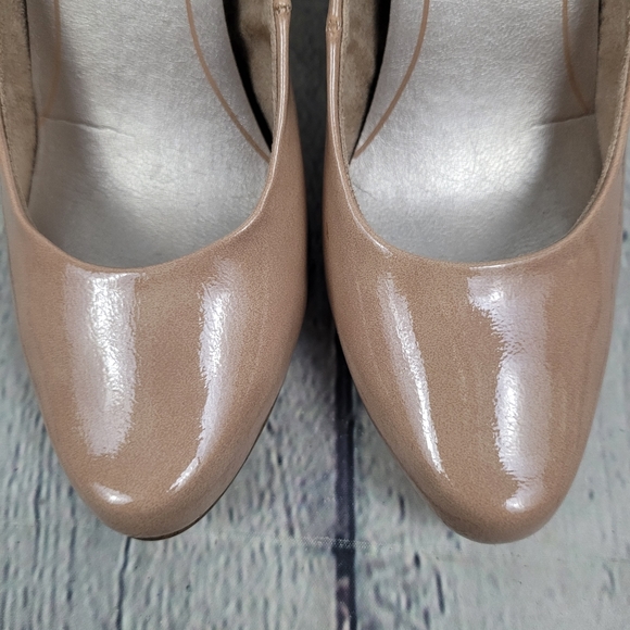 MARCO TOZZI | faux patent leather neutral heels pumps - Picture 4 of 10